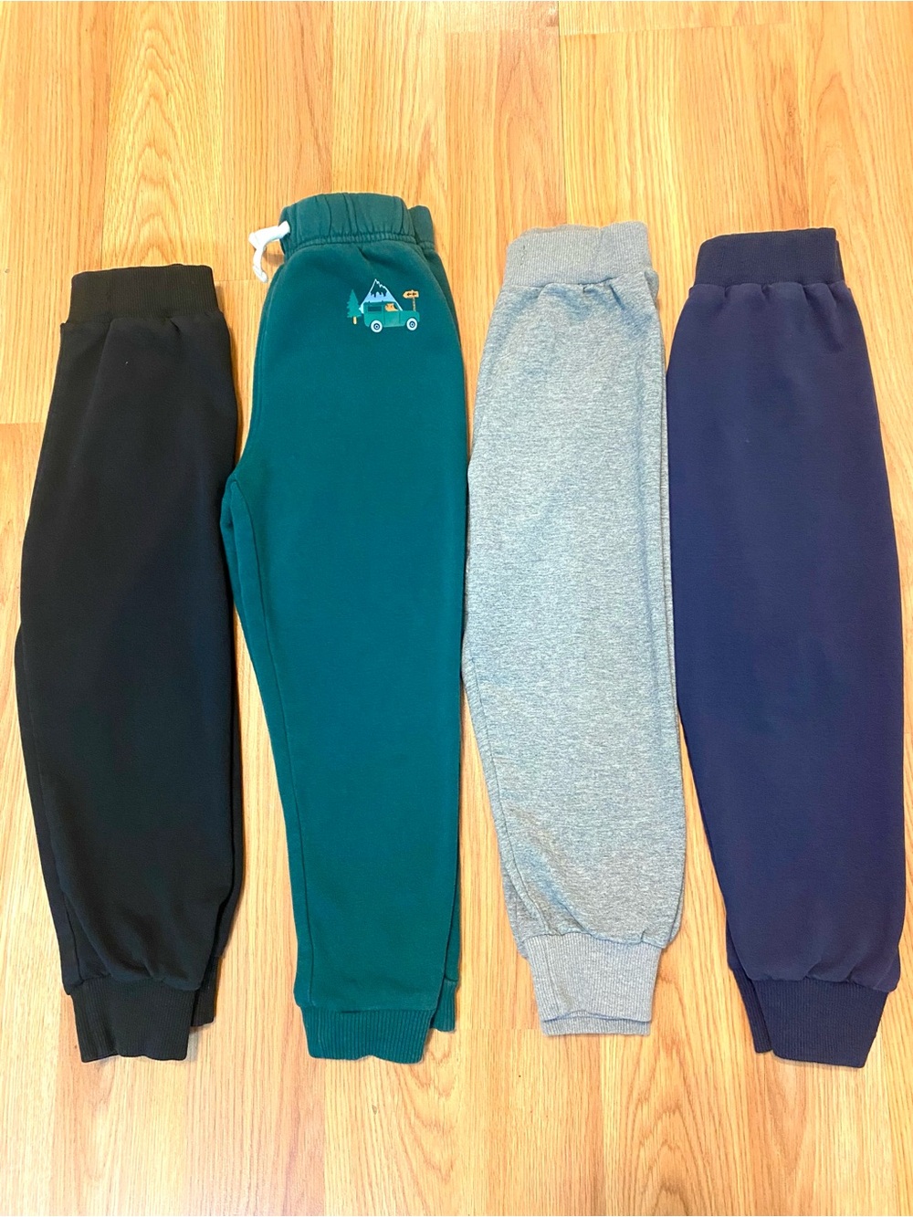 🍁5T BOYS SWEATPANTS JOGGERS COTTON PANTS RESINTA BUNDLE OF 4 SWEATS COMFY! LOT